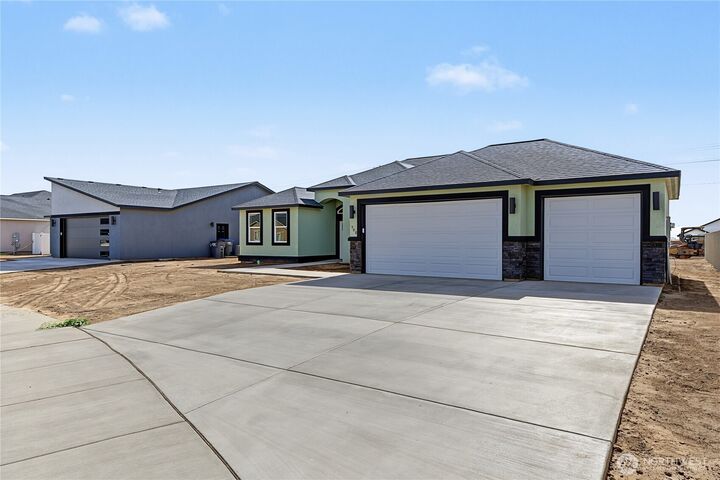 Property Photo:  700  N Street NE  WA 98848 