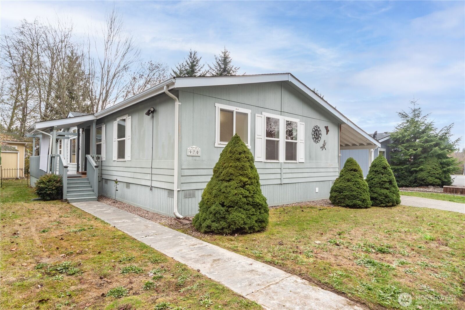 Property Photo:  970 NE Saturn Lane  WA 98311 