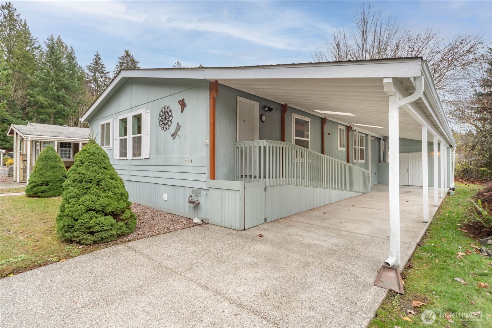 Property Photo:  970 NE Saturn Lane  WA 98311 