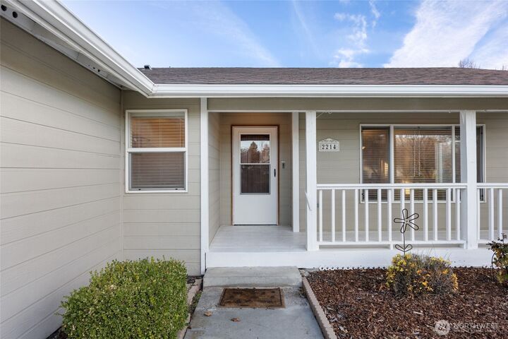 Property Photo:  2214 S Belair Drive  WA 98837 