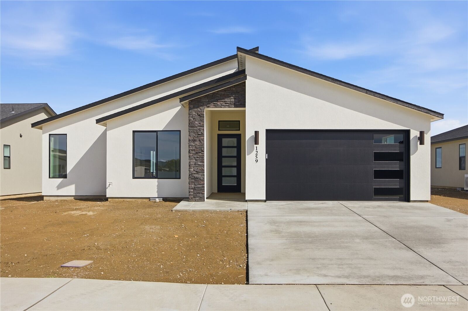 Property Photo:  1605  7th Avenue NE  WA 98848 