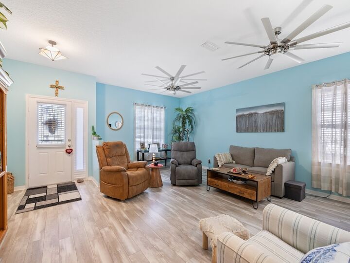 Property Photo:  221 Briarcliff Circle  FL 32958 