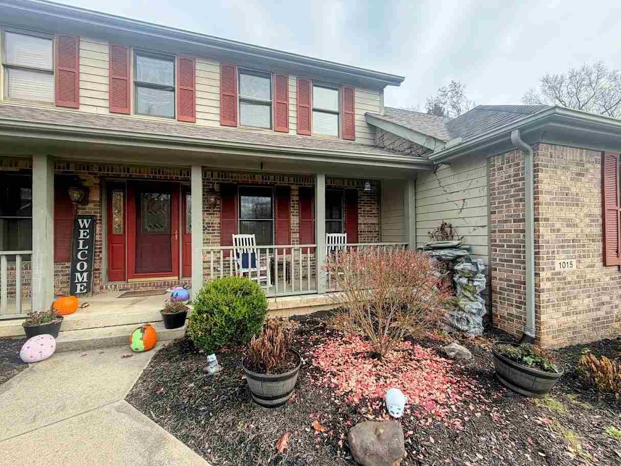 Property Photo:  1015 Canterbury Trail  IN 47374 