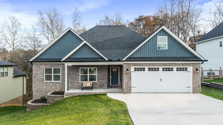 621 Sunset Valley Drive  Soddy-Daisy TN 37379 photo