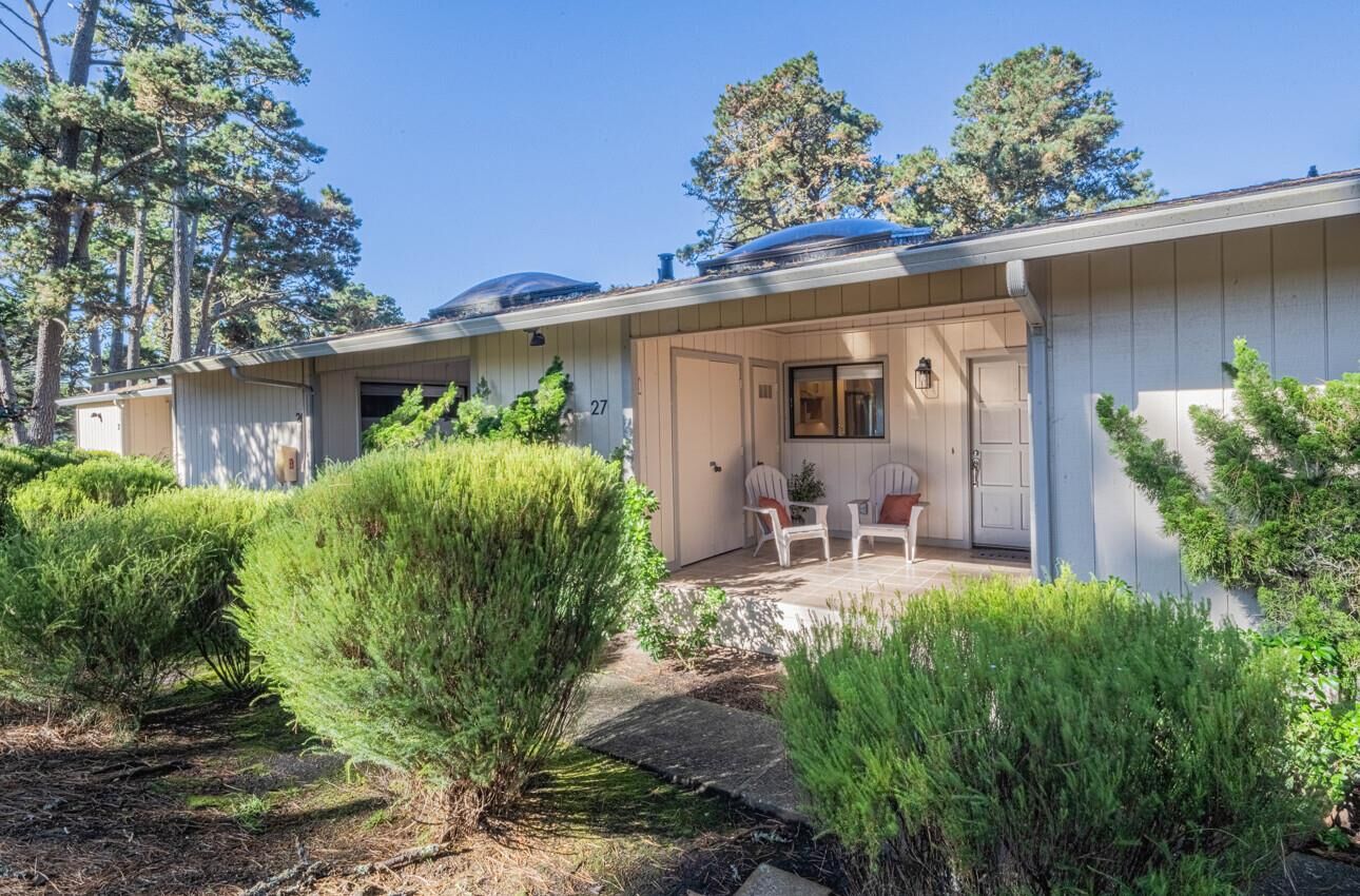 Property Photo: 250 Forest Ridge Road 27 CA 93940