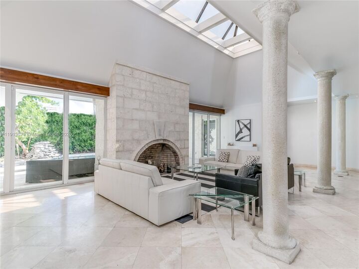 Property Photo: 111 S Hibiscus Dr FL 33139