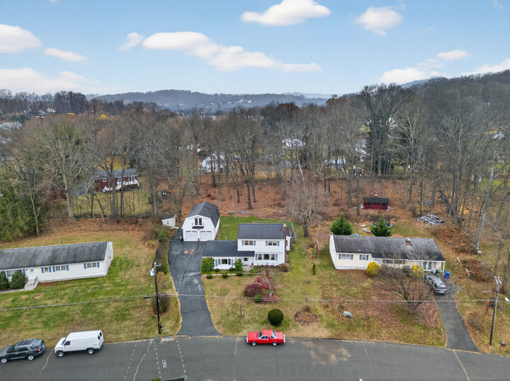 Property Photo: 10 Valley Stream Drive CT 06811