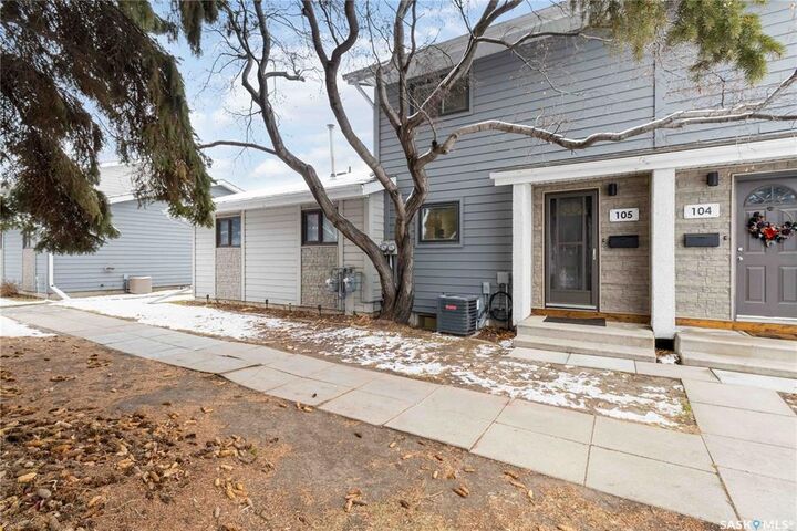 Property Photo:  2703 Spadina Crescent E 105  SK S7K 6P8 