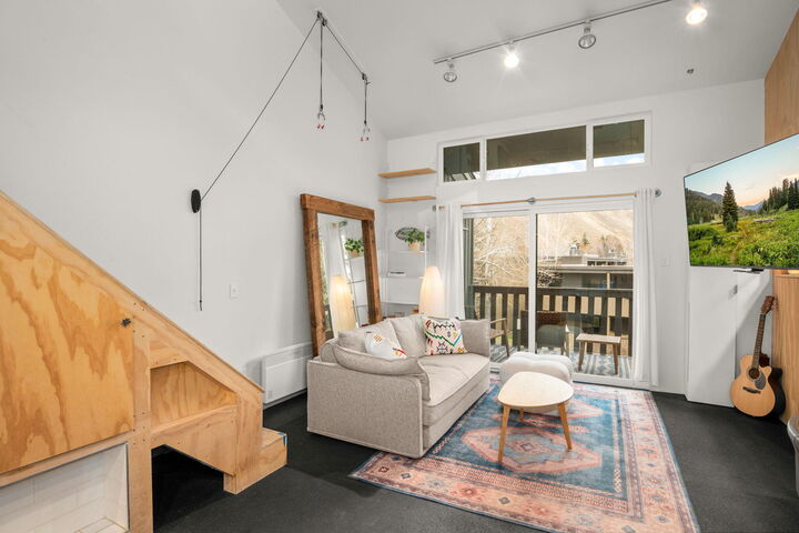 Property Photo: 104 Jane Lane 10 ID 83340