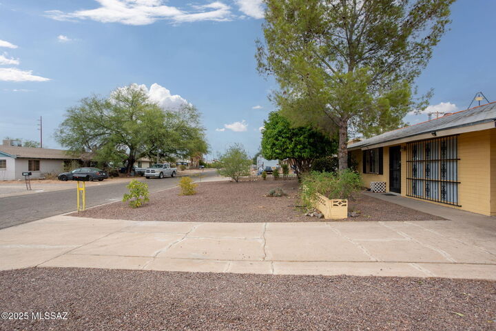Property Photo:  5982 E 23rd Street  AZ 85711 
