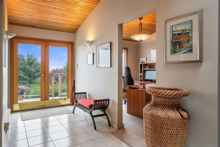 Property Photo:  2923 Mt. Baker View Rd  BC V8N 1Z6 