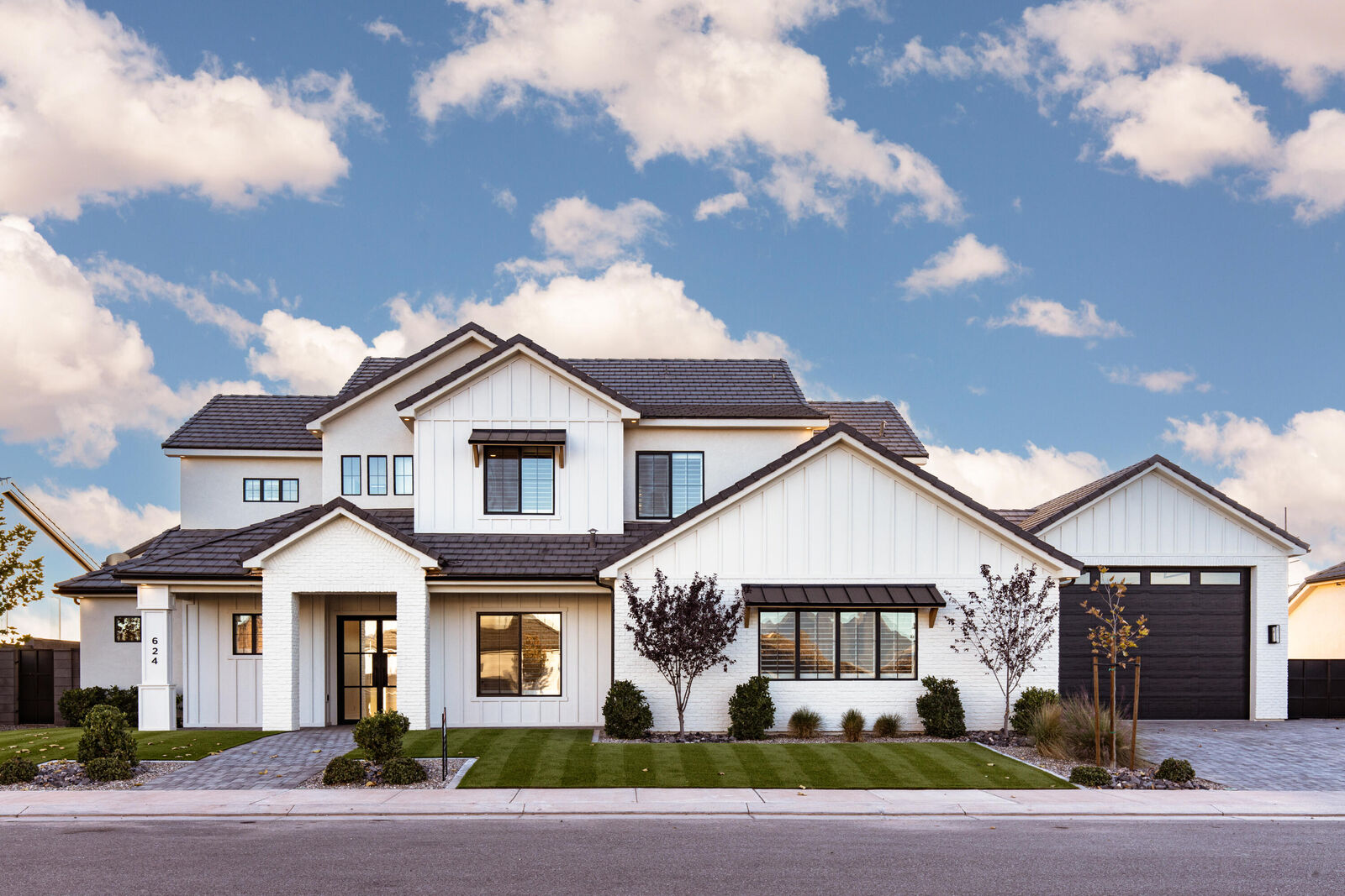 Property Photo:  624 E Pine St  UT 84780 