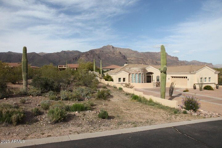 Property Photo:  10584 E Walking Stick Way 4  AZ 85118 
