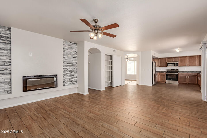 Property Photo: 7738 S 47th Lane AZ 85339