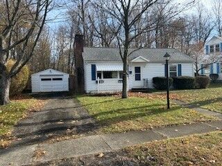 Property Photo:  86 Winsor Circle  NY 14905 