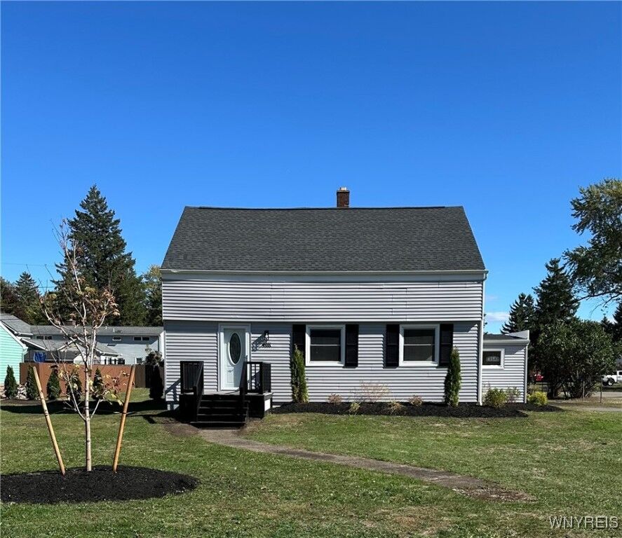 Property Photo:  4111 Circle Court  NY 14221 