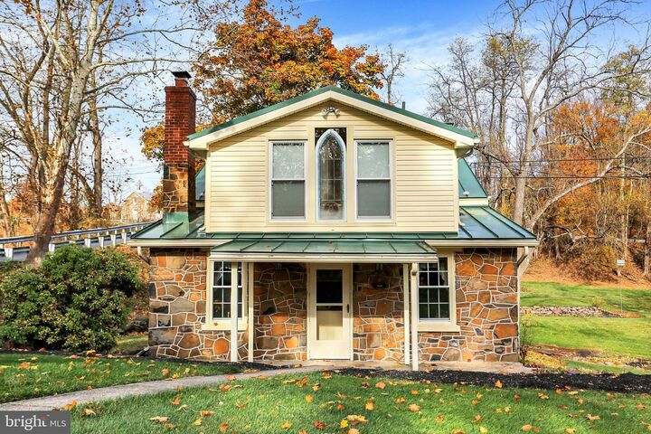 Property Photo:  950 Rosstown Road  PA 17339 