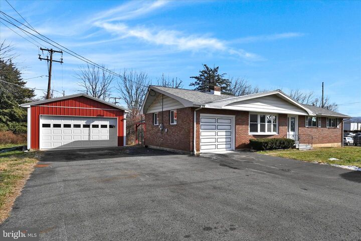 Property Photo:  3005 Garfield Avenue  PA 19605 