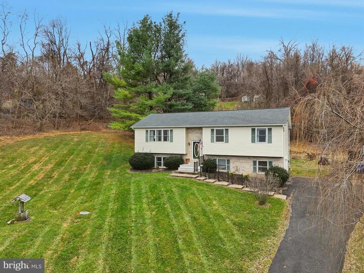 Property Photo:  1073 Mountain Heights Road  VA 22630 