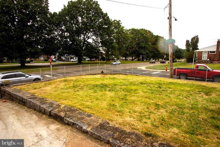 Property Photo:  1500 Creswood Road  PA 19115 