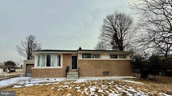 Property Photo:  1500 Creswood Road  PA 19115 