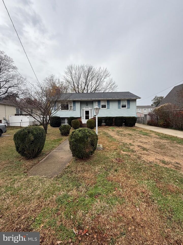 Property Photo:  206 Glen Road  MD 21122 