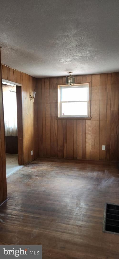 Property Photo: 2019 Delmar Drive PA 19032