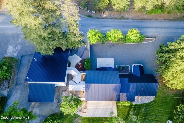 Property Photo: 1041 Bottle Bay Rd ID 83860