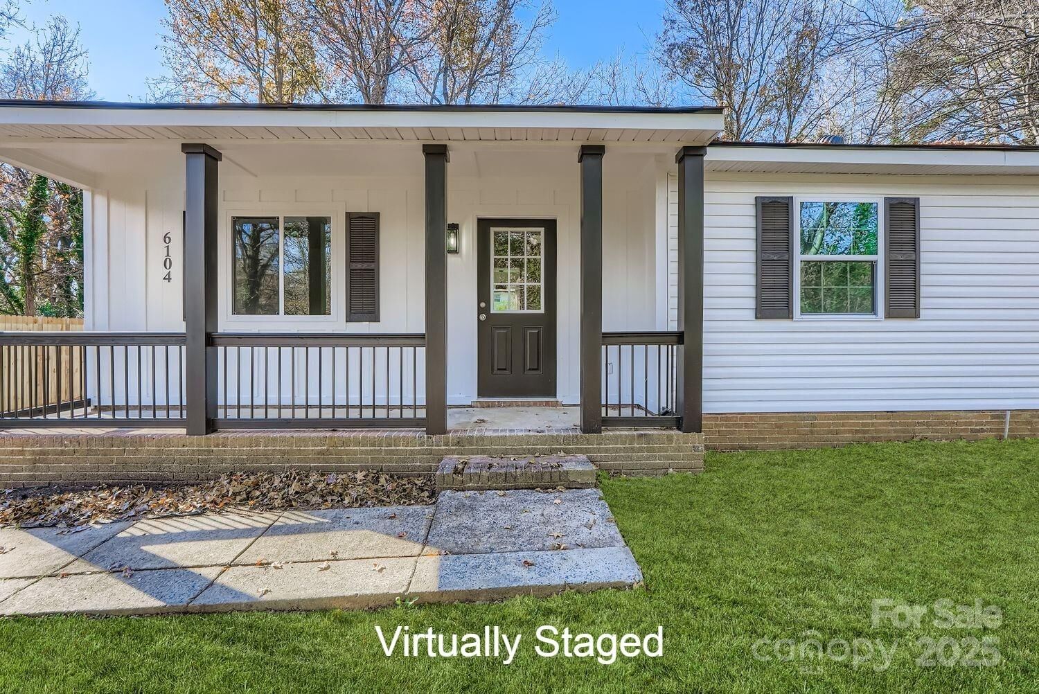 Property Photo:  6104 Bridlewood Lane  NC 28215 