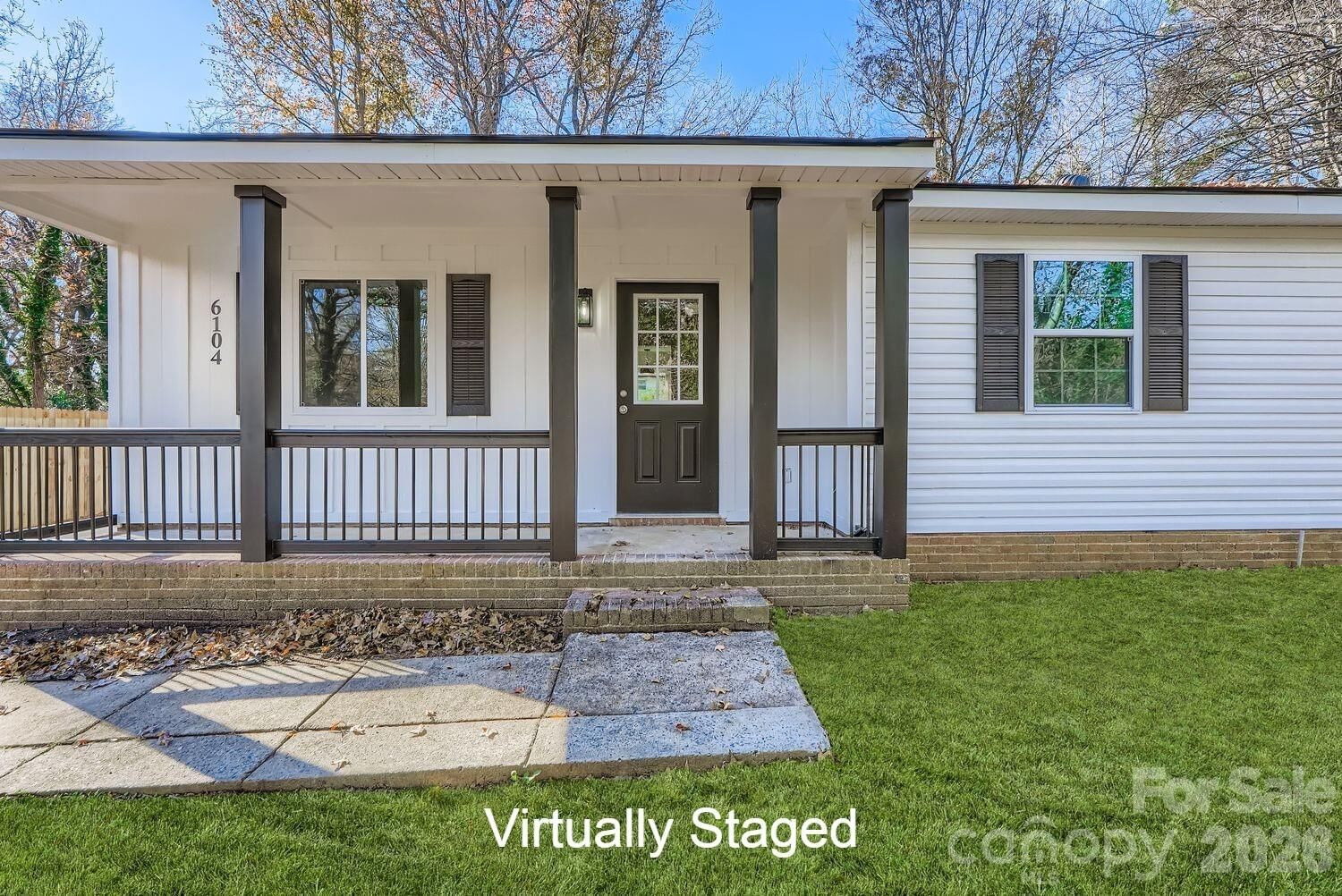 Property Photo:  6104 Bridlewood Lane  NC 28215 