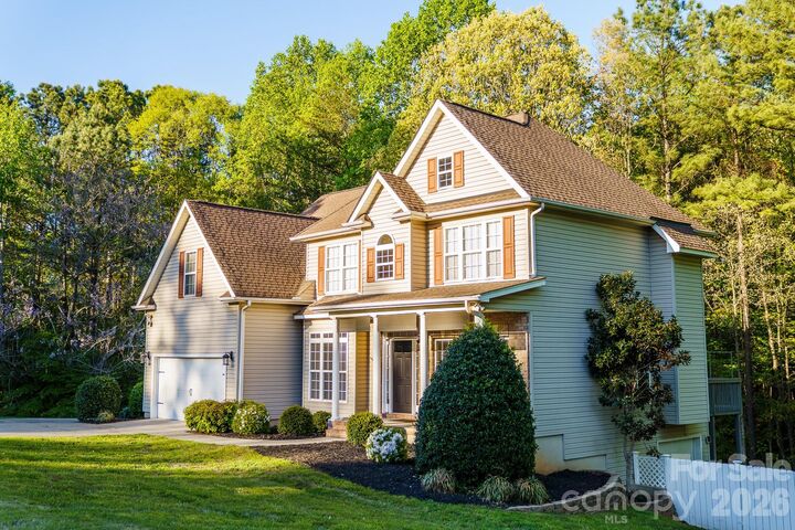 Property Photo:  214 Harbor Landing Drive  NC 28117 