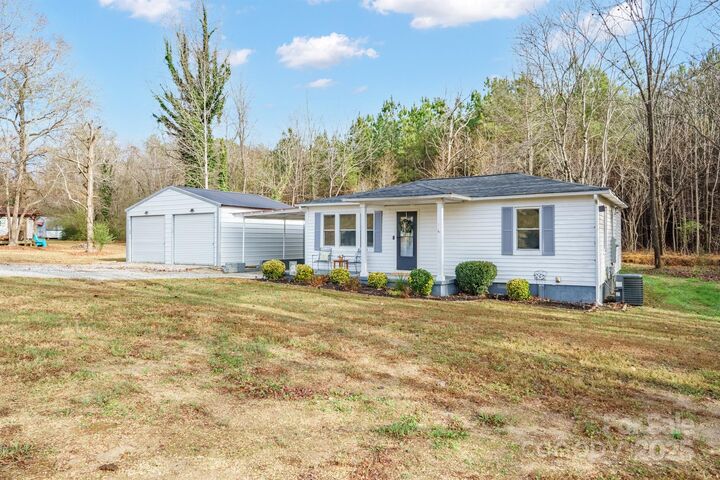 Property Photo: 2171 Gastonia Highway NC 28092