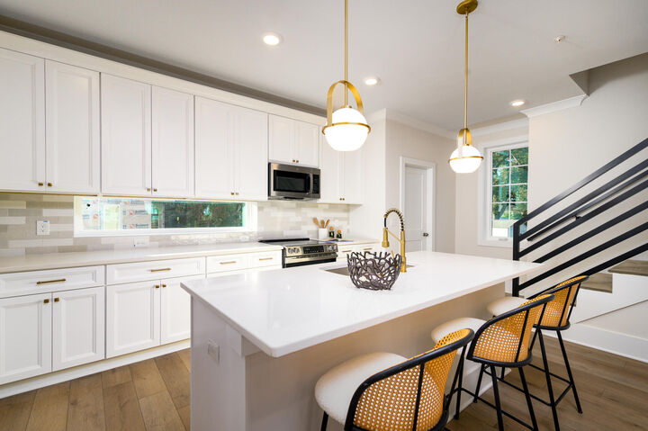 Property Photo:  1150 Valdosta Street # 403  SC 29405 