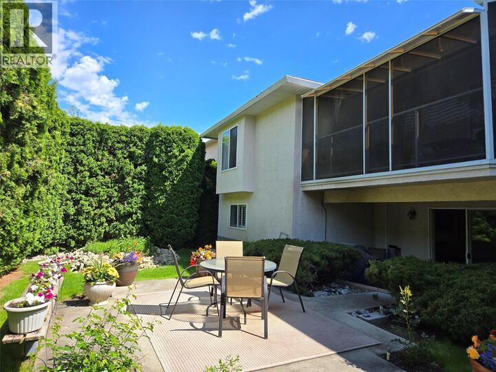 Photo de la propriété:  2524 Quail Lane  BC V1V 1Z9 