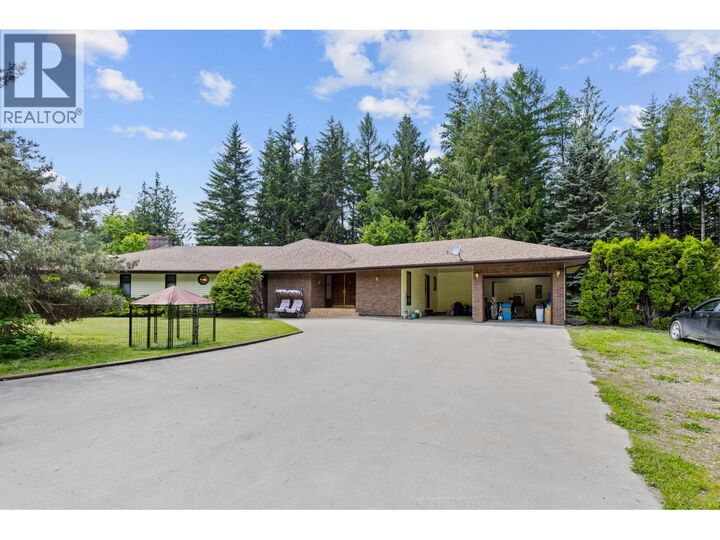 Property Photo: 6210 50 Street Northeast BC V1E 3A6