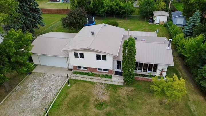 Property Photo: 409 Lovett Street South MB R0M 0M0