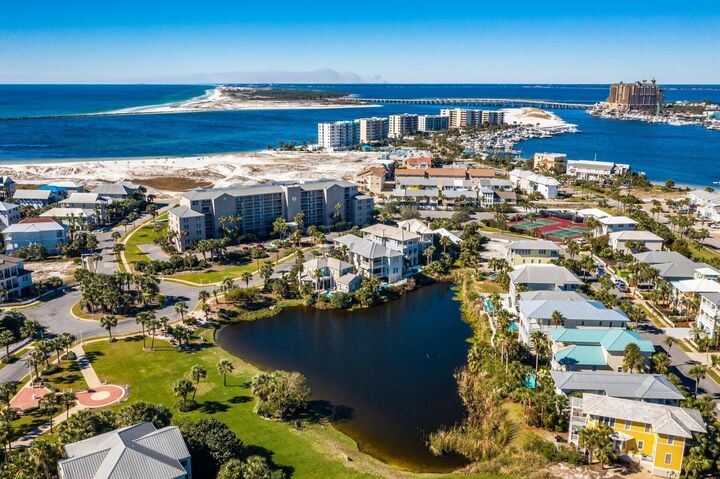 Property Photo: 480 Gulf Shore Drive 111 FL 32541
