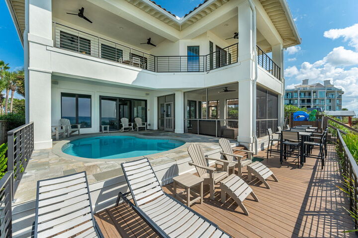 Property Photo: 4525 W County Hwy 30A FL 32459