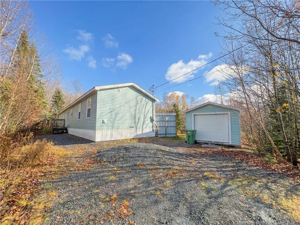 Property Photo: 52 Turtle Hill Court NB E3B 0R7