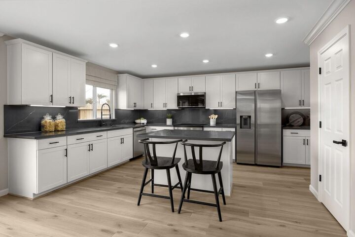 Property Photo:  5168 E Florence Avenue  CA 93725 