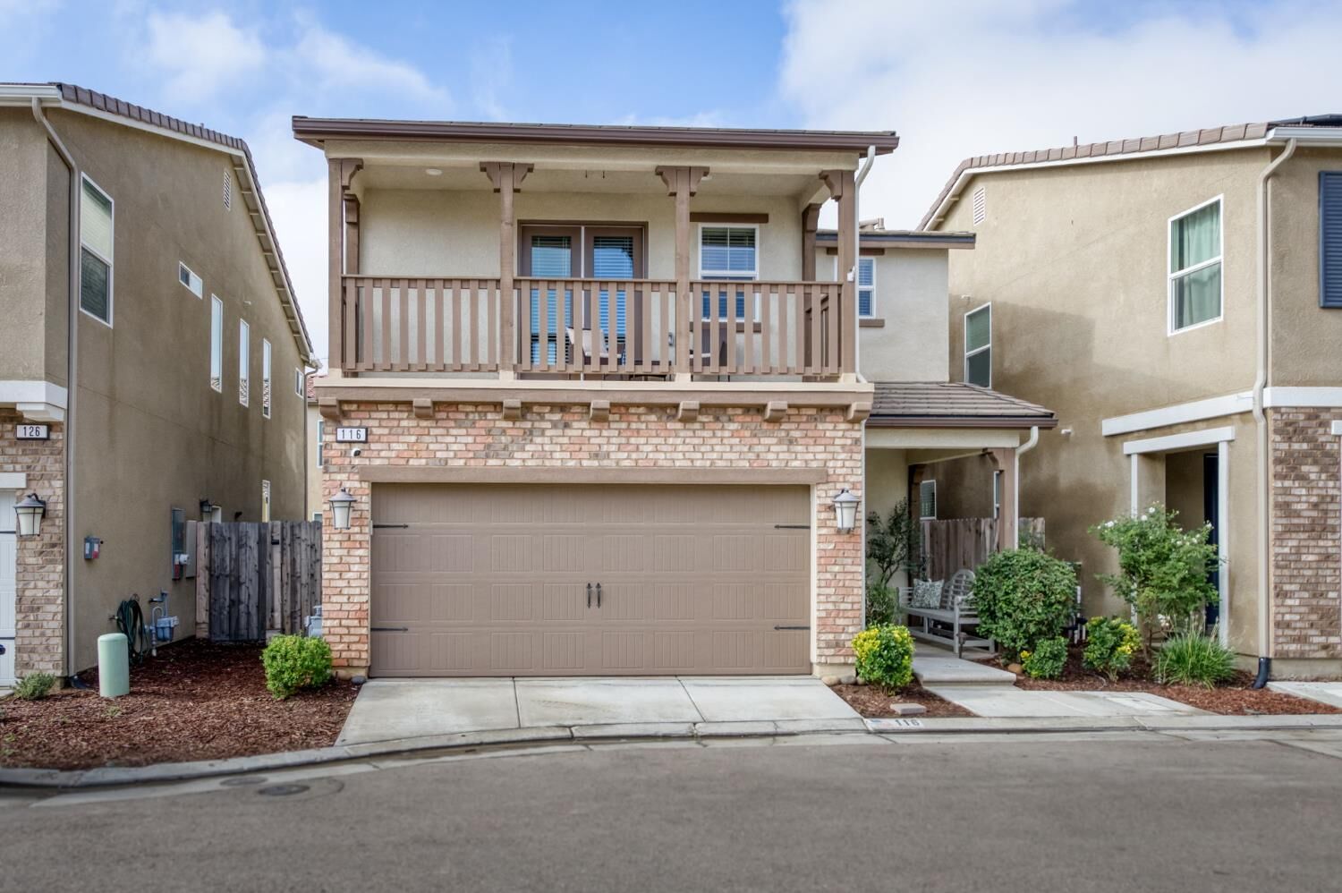 Property Photo:  116 Aria Avenue S  CA 93636 
