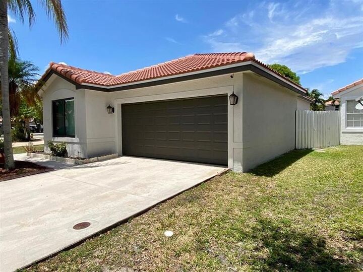 17673 SW 19th St  Miramar FL 33029 photo