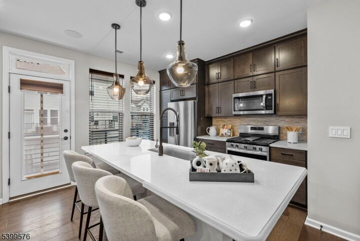 4 Sadie Cir 4204  Union Twp. NJ 07083 photo