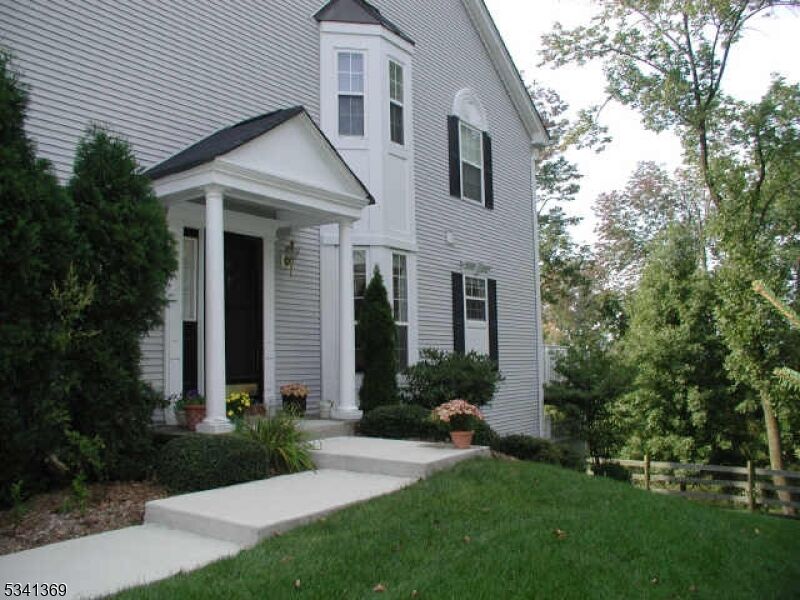 Property Photo:  10 Hopkinson Ct  NJ 07920 