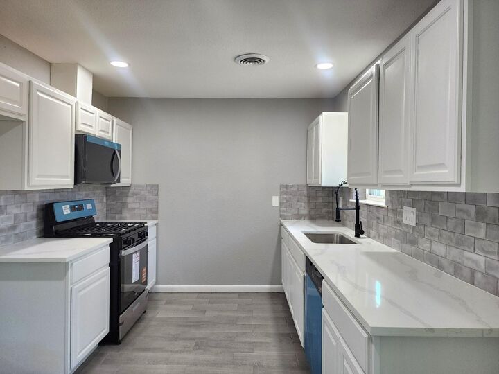 5914 Newquay Street  Houston TX 77085 photo