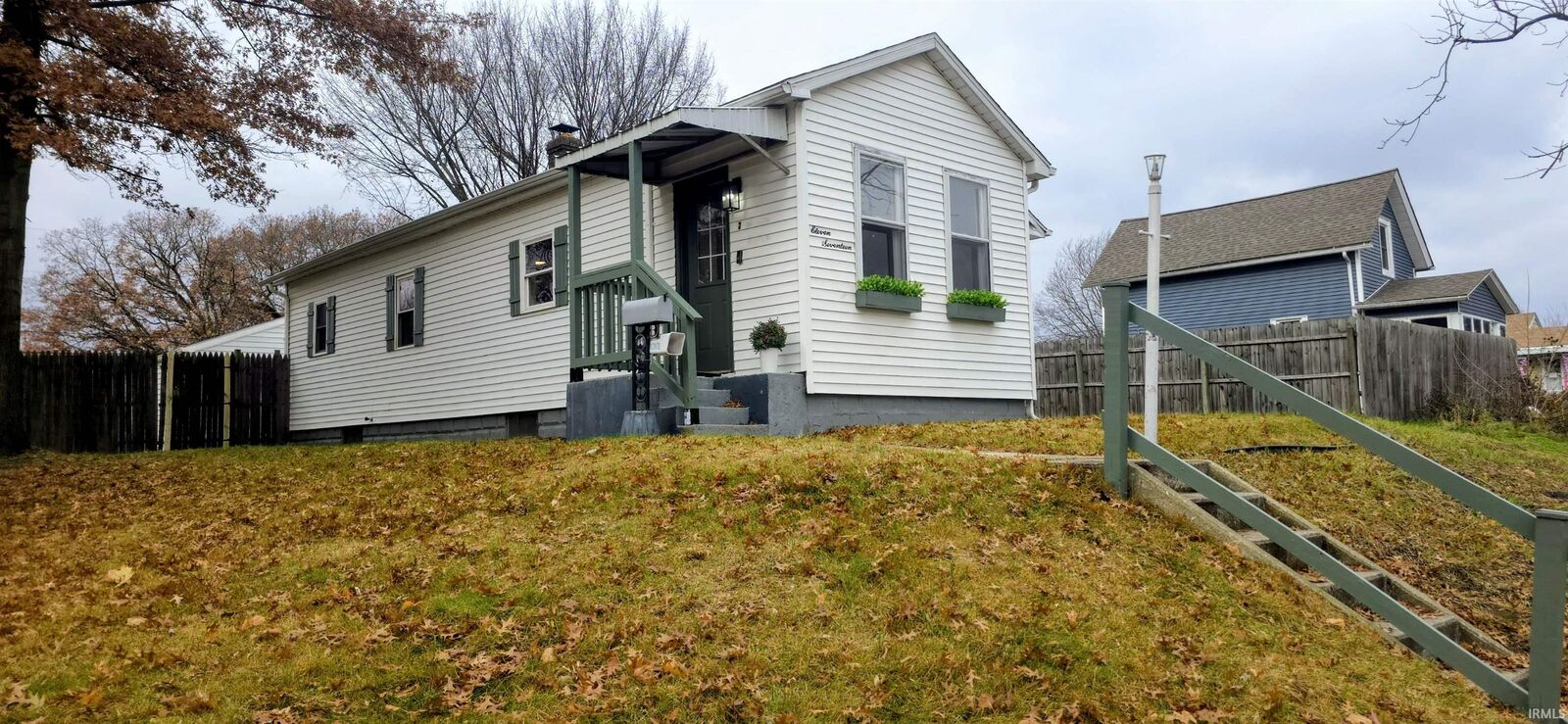 Property Photo:  1117 N Iowa Street  IN 46628 