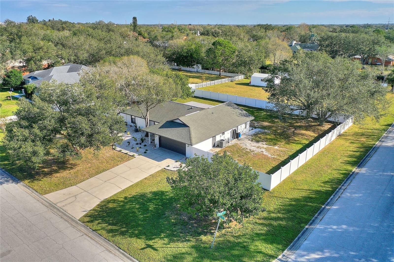 Property Photo:  2054 Racimo Drive  FL 34240 