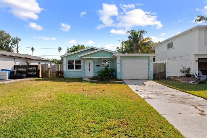 1758 Maryland Avenue NE  St Petersburg FL 33703 photo