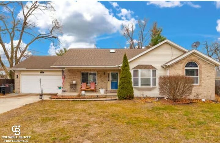 Property Photo:  2215 Hancock Street  MI 48060 