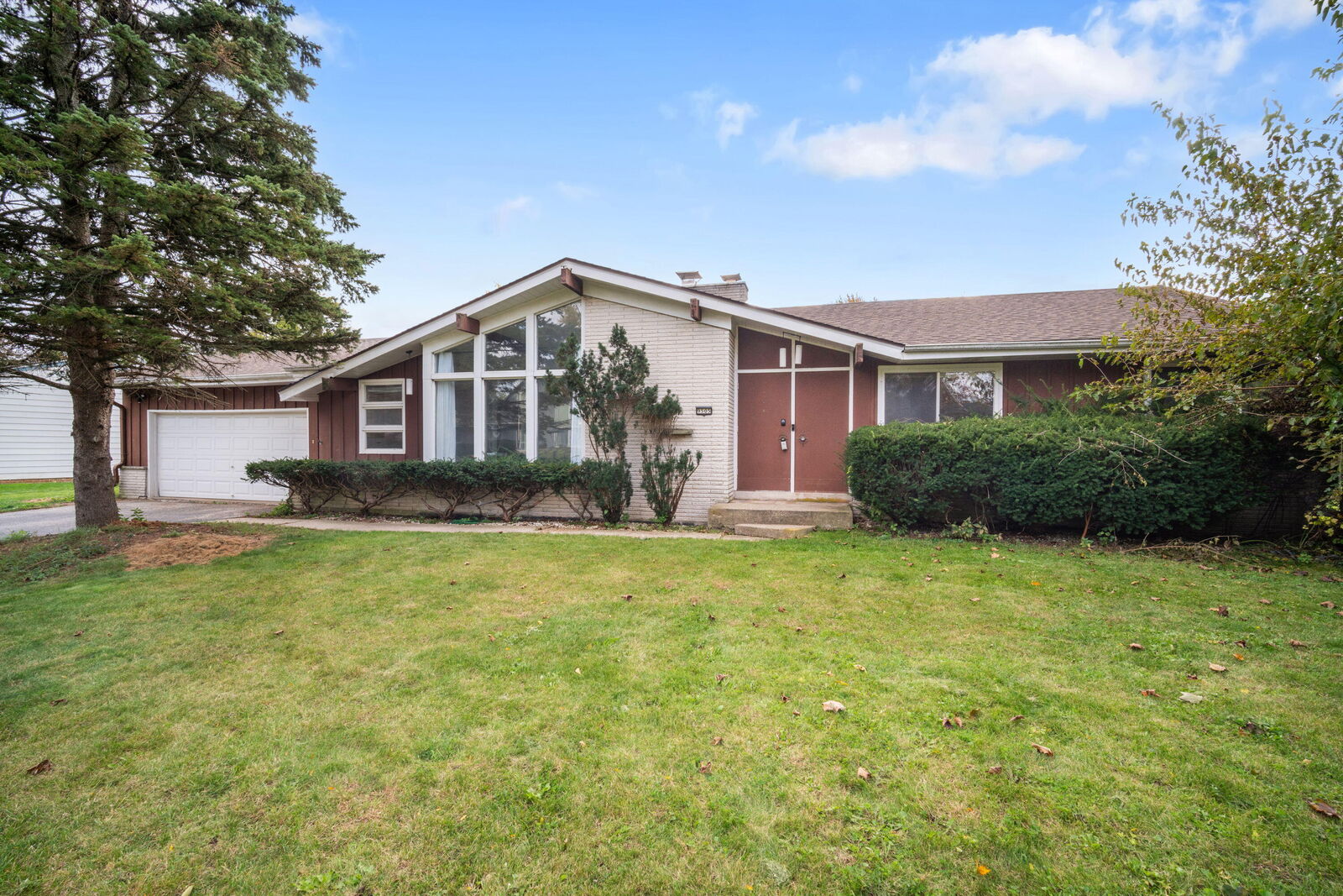 Property Photo:  9505 W Orinda Ct  WI 53224 